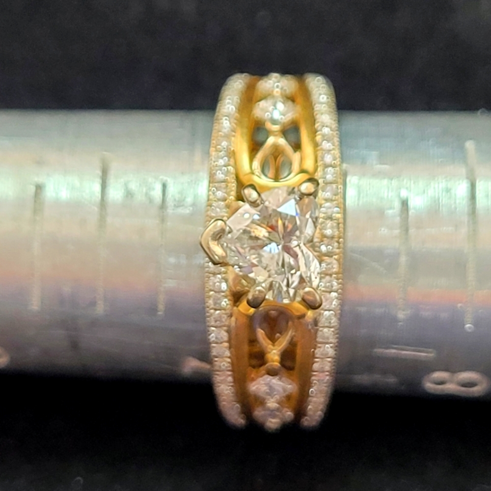 Stunning ❤️  shaped diamond  💍
